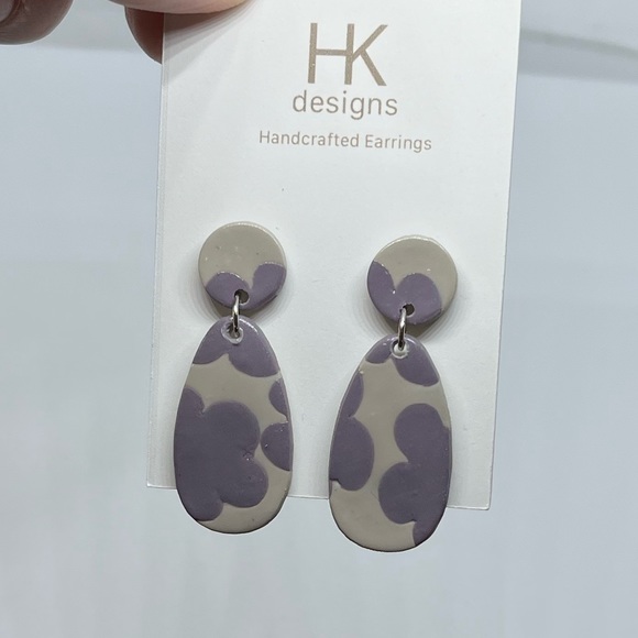 Glossy Handcrafted Earrings - Picture 8 of 12